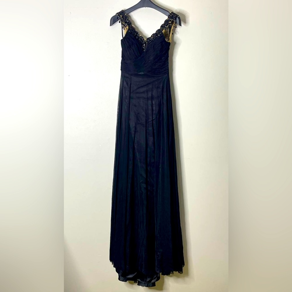Sherri Hill Long Gown, Black,,Sz 4, NWT, Beaded Neckline, Open Back, V-Neck